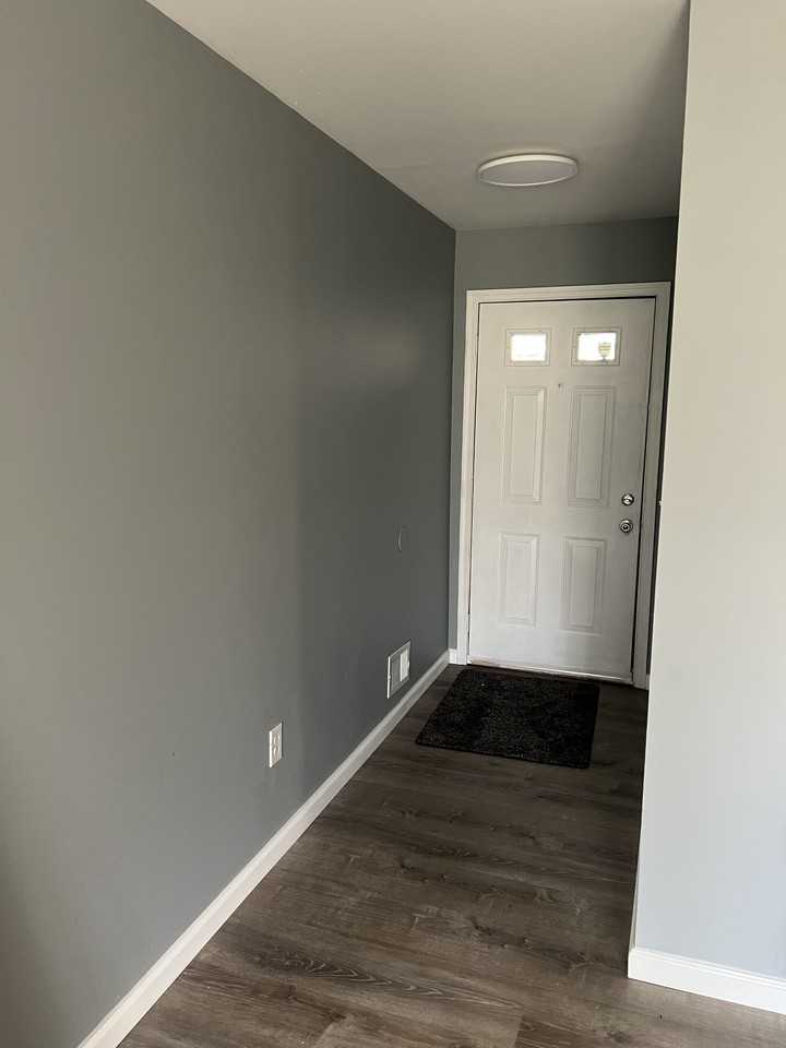 63 Sussex Pl #63 - Photo 2 of 17