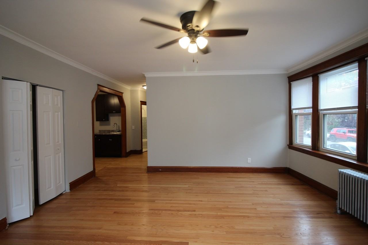 2657 N Harding Ave #2 - Photo 4 of 10