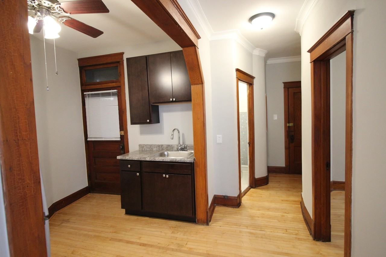 2657 N Harding Ave #2 - Photo 6 of 10