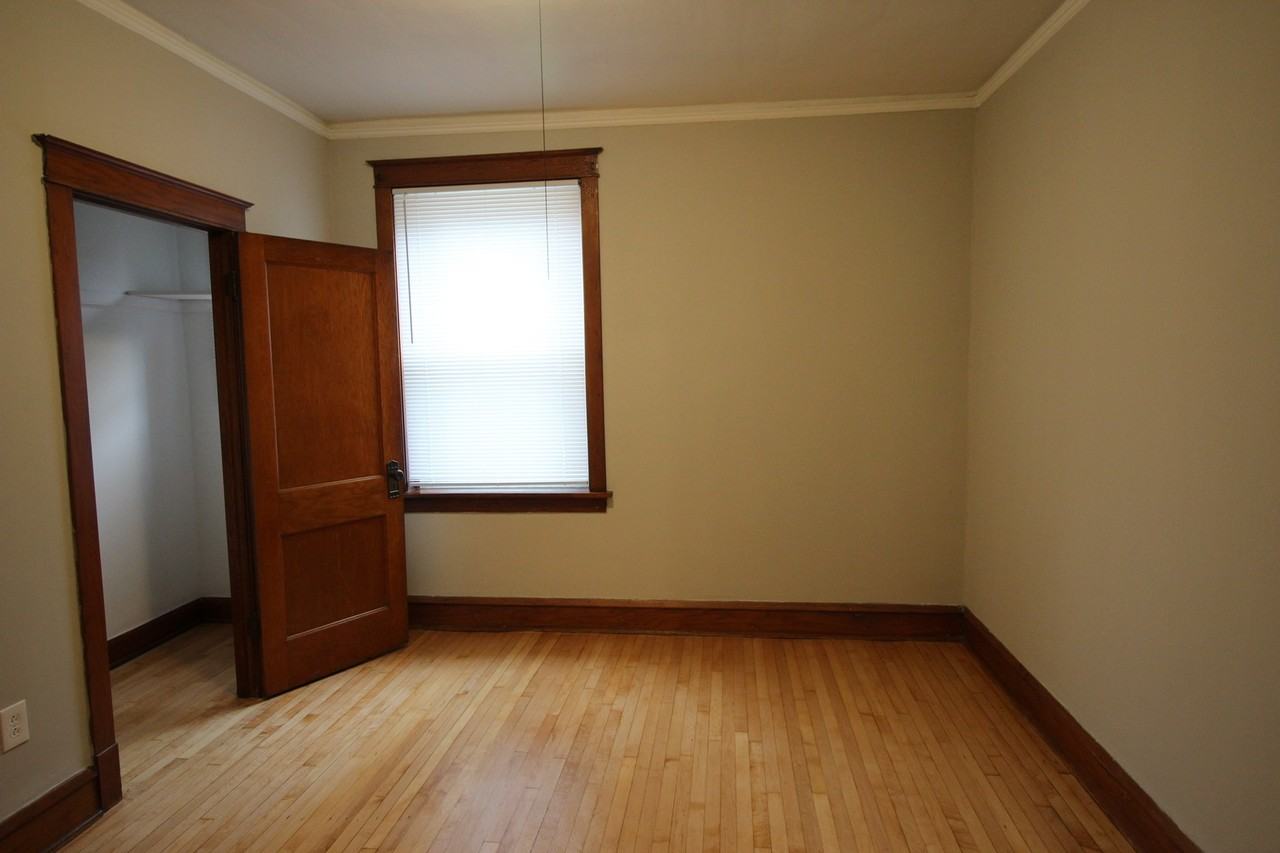 2657 N Harding Ave #2 - Photo 7 of 10