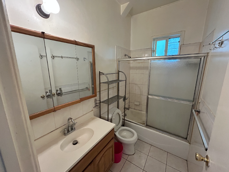 180 Leland Ave - Photo 3 of 6