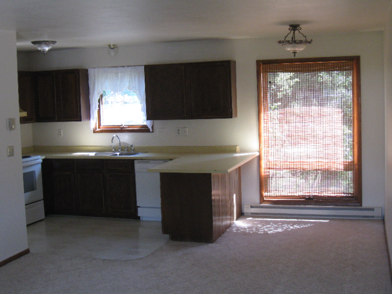 1212 S 5th Ave - Photo 3 of 7