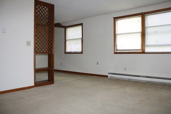 26 Robert Street - Photo 7 of 19