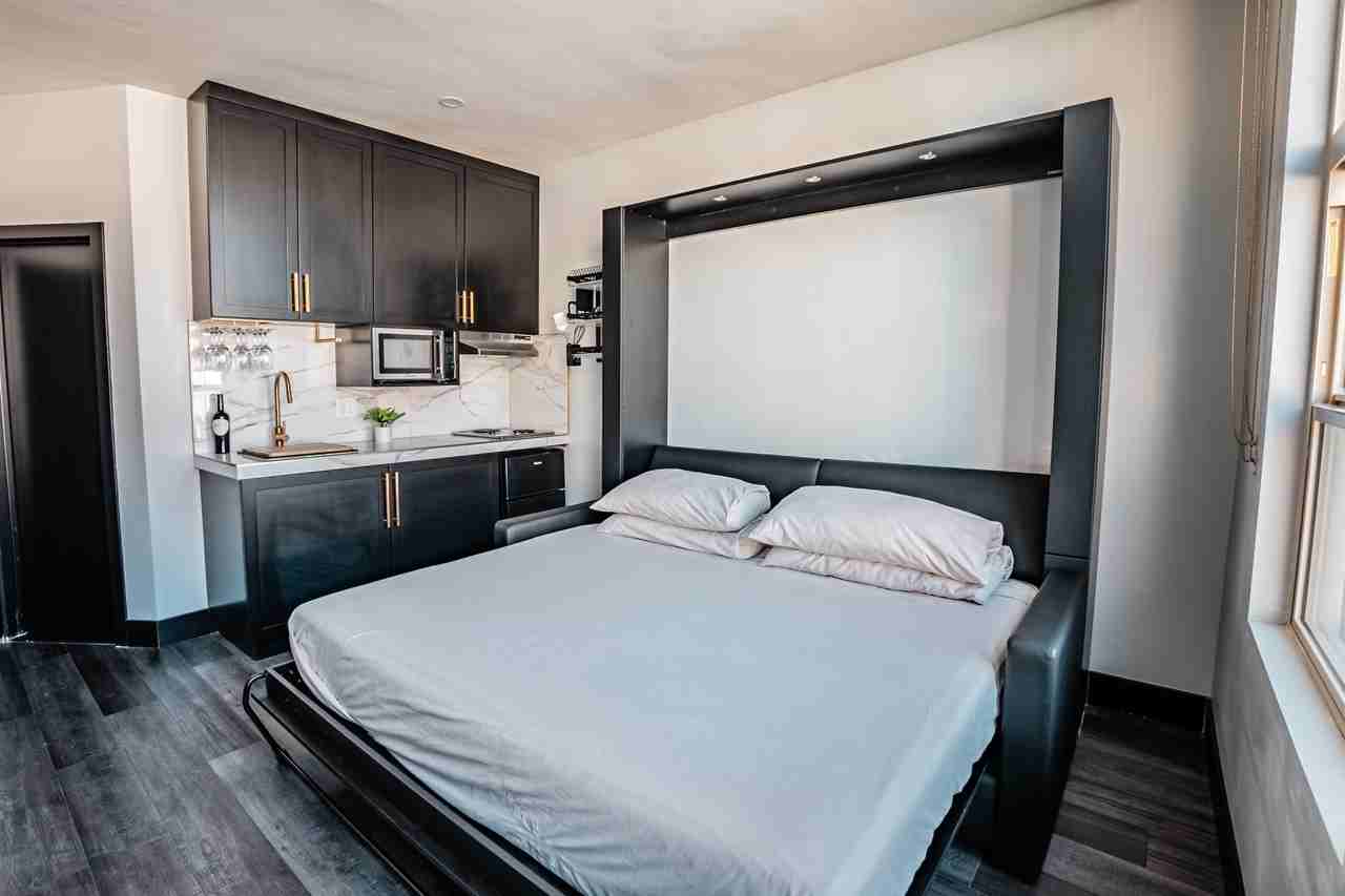 421 E Street - Photo 6 of 50