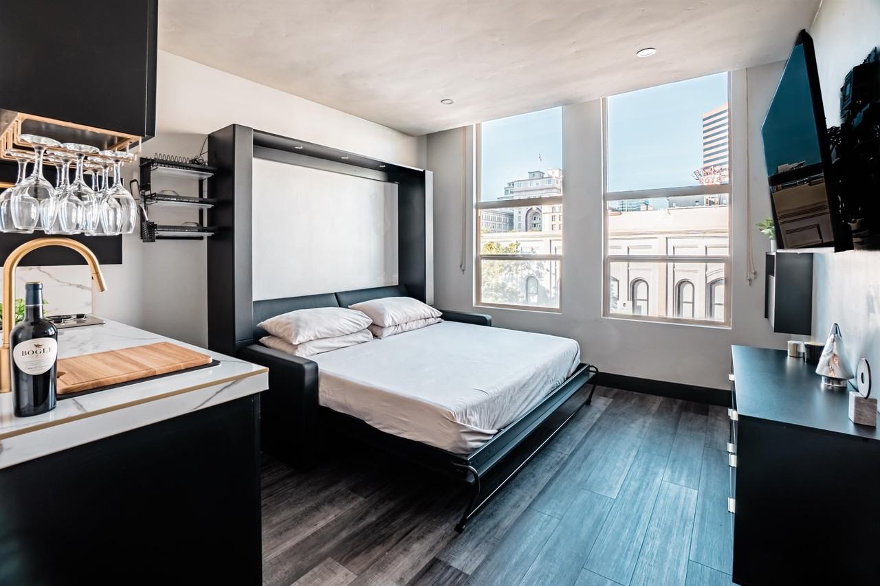 421 E Street - Photo 7 of 50