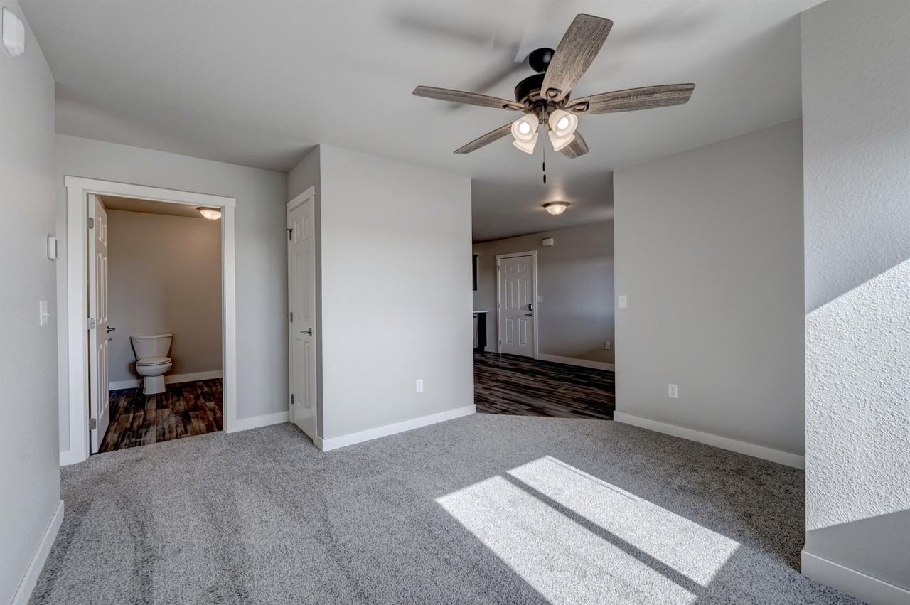 4821 5th Street - Photo 4 of 11