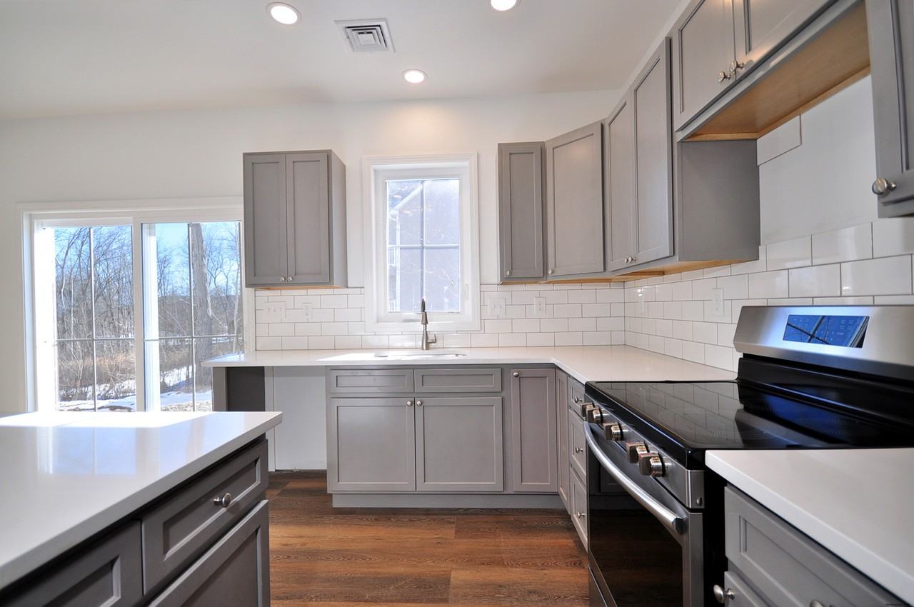 309 Main Street EB - Photo 6 of 24