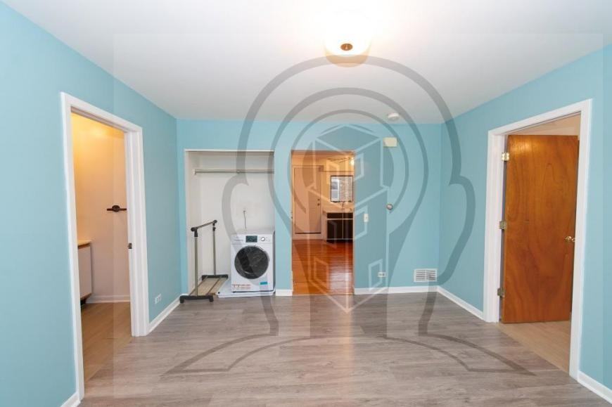 5222 West Belmont Avenue - Photo 2 of 10