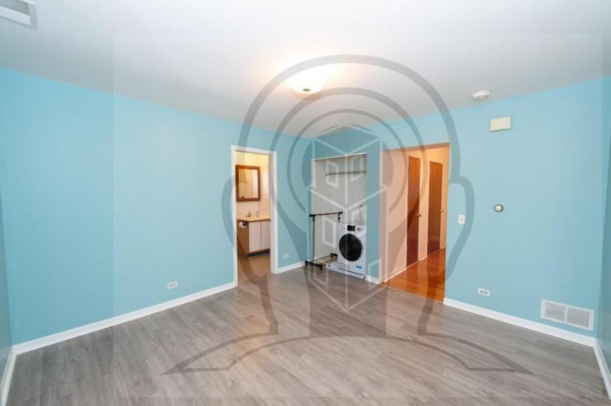 5222 West Belmont Avenue - Photo 4 of 10