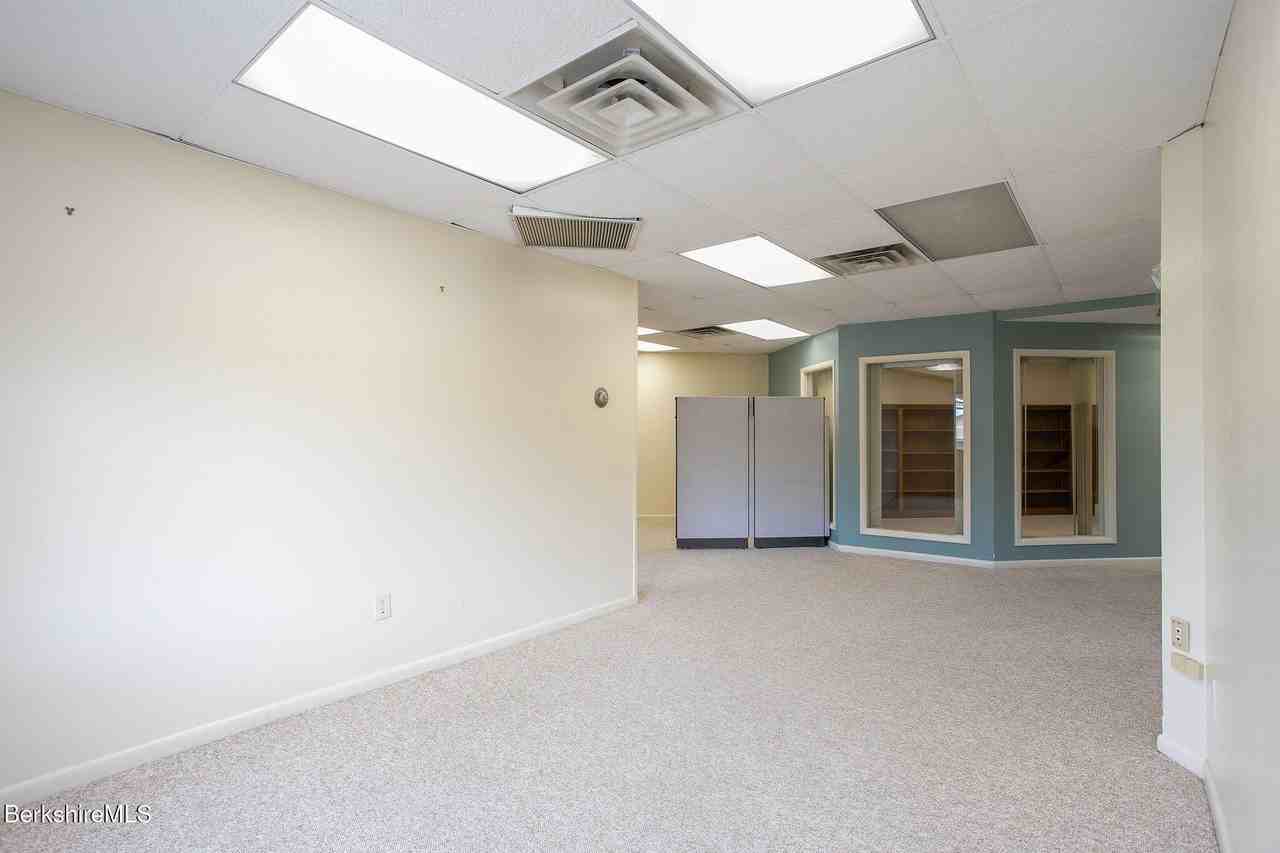 490 Main St - Photo 3 of 15