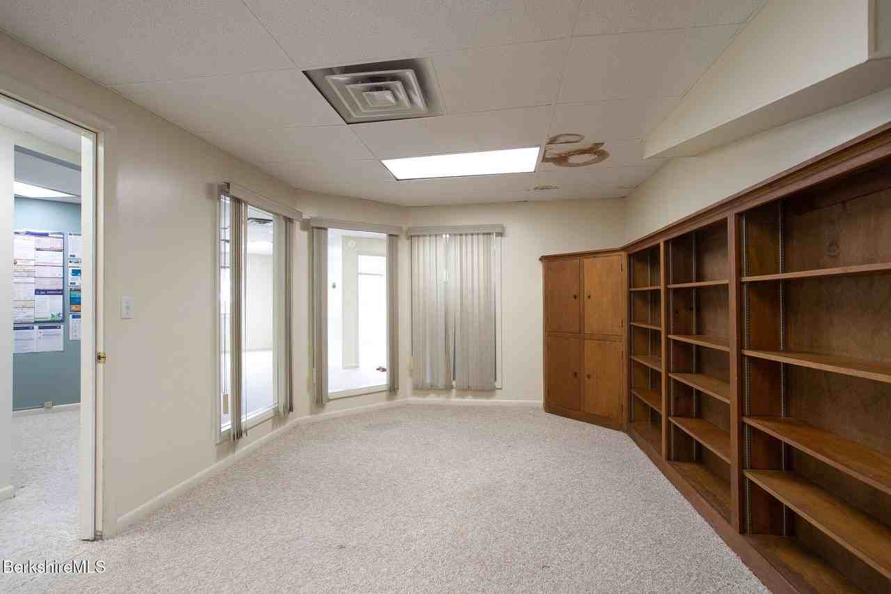 490 Main St - Photo 6 of 15