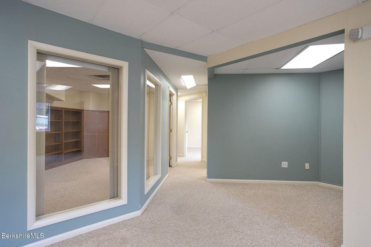 490 Main St - Photo 7 of 15