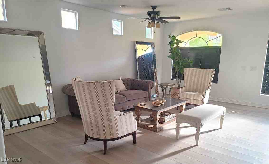 9629 Twin Rivers Ct - Photo 3 of 29