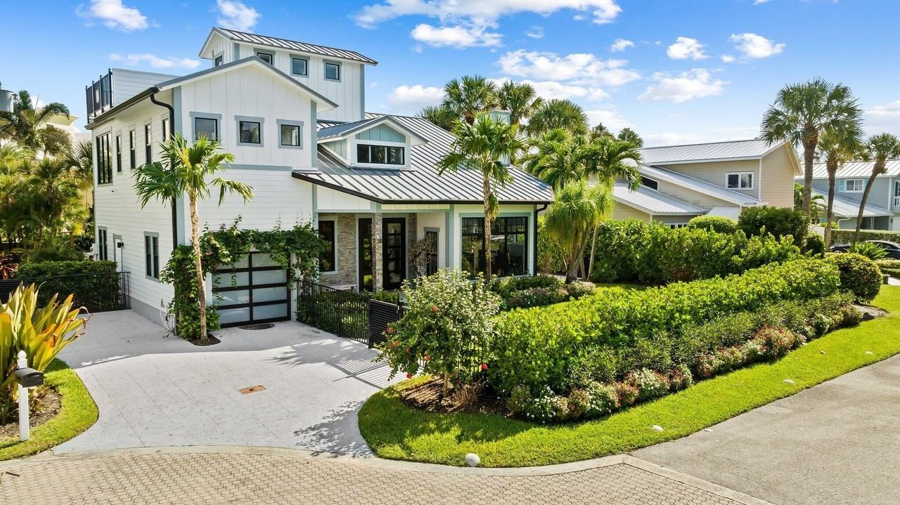 38 Hersey Dr - Photo 2 of 33