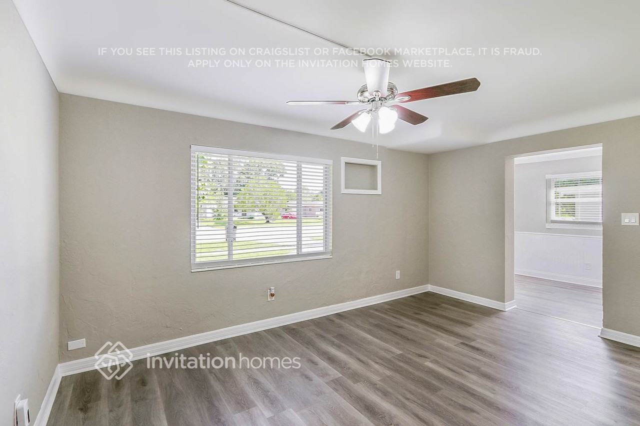 136 83rd Ave N - Photo 7 of 25