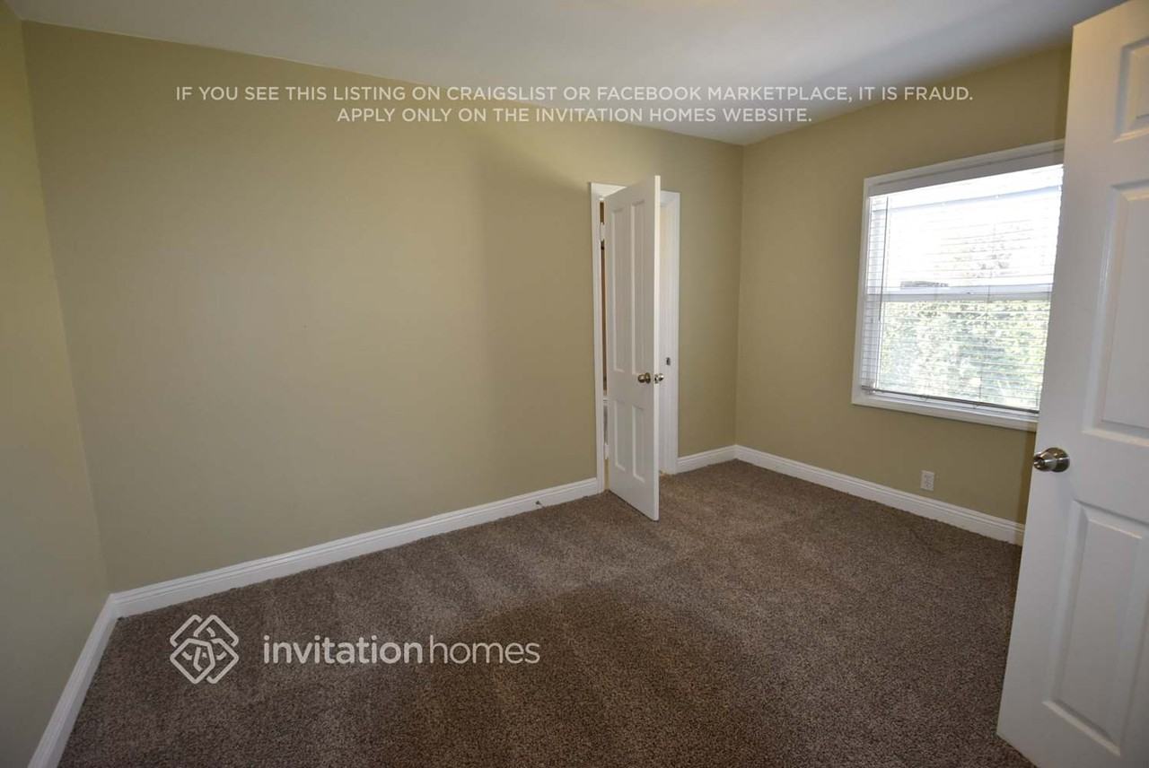 1221 E Roosevelt Rd - Photo 6 of 10