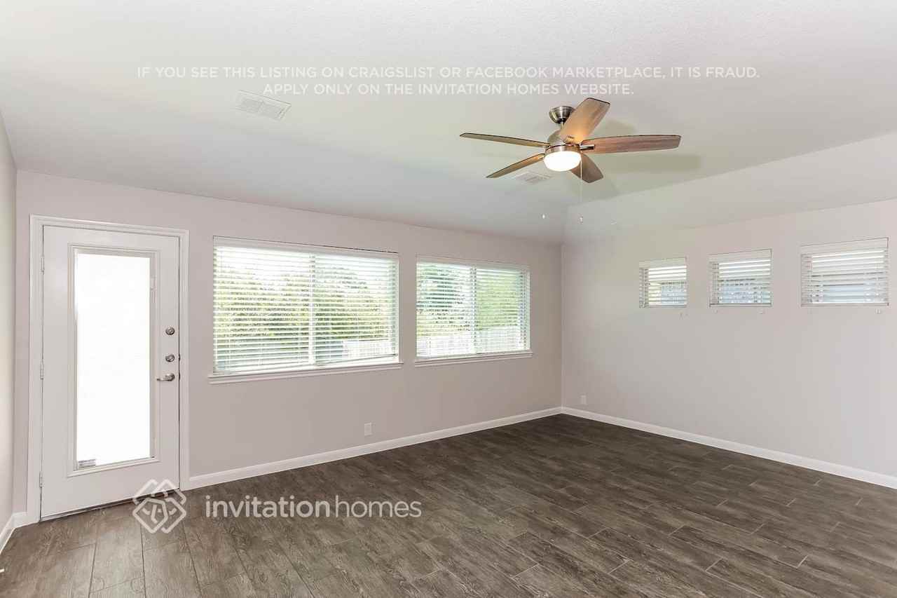 12012 Briaredge St - Photo 2 of 16