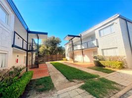 featured image of 5415 Scott St