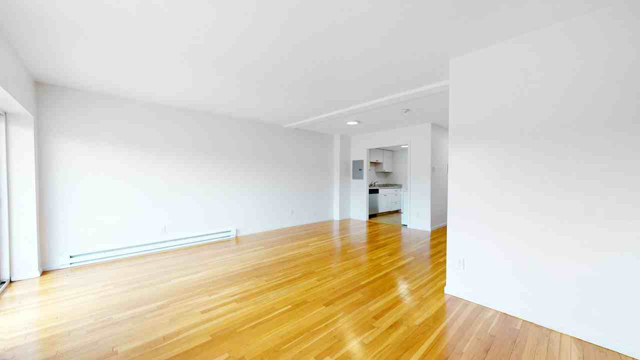525 Highland Ave #34 - Photo 4 of 23