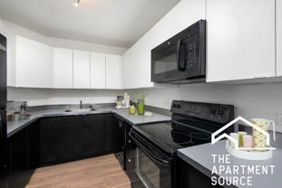 1120 North Lasalle Drive #7N - Photo 1 of 1