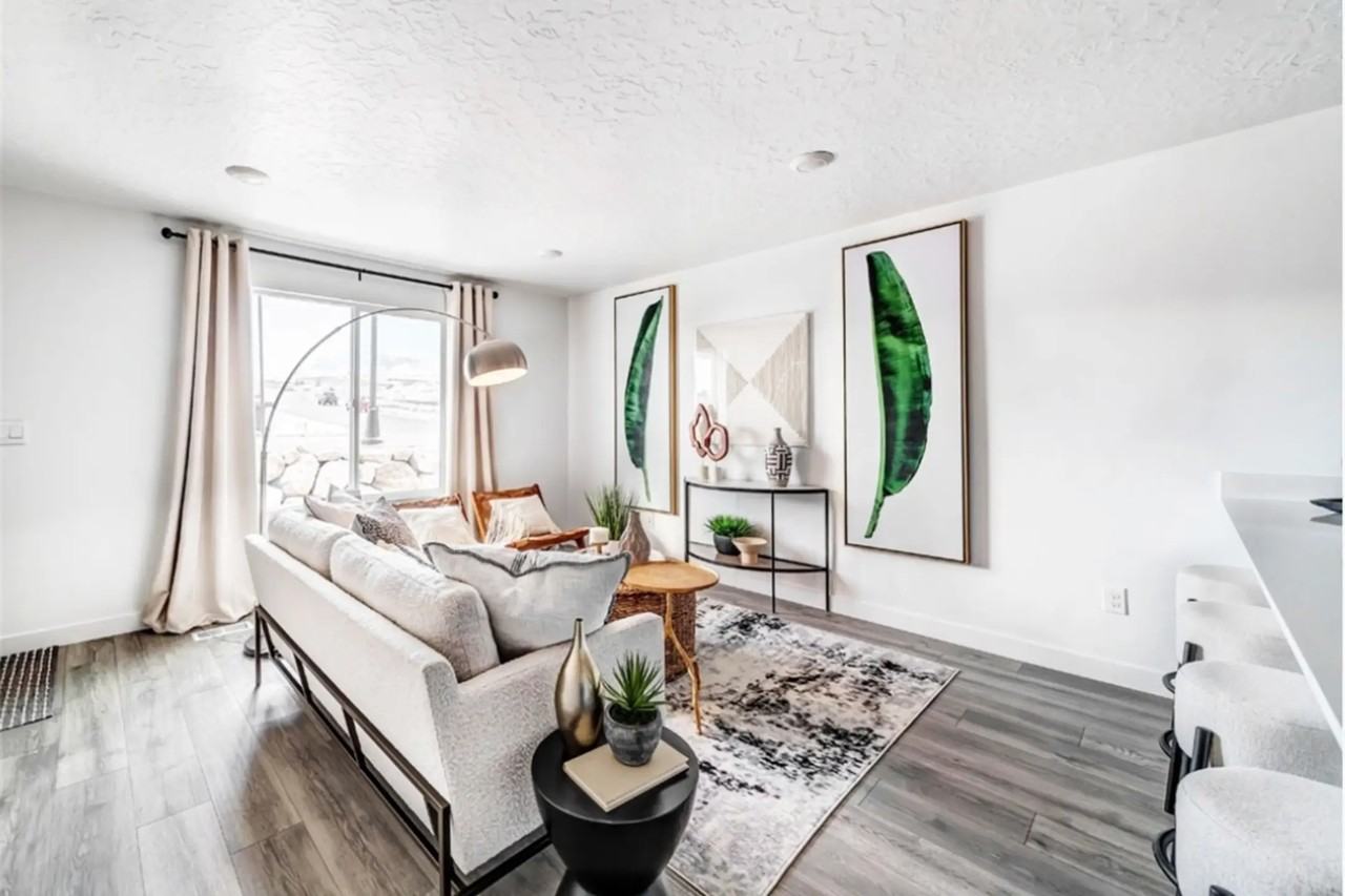 3873 S Bowie Dr - Photo 2 of 11