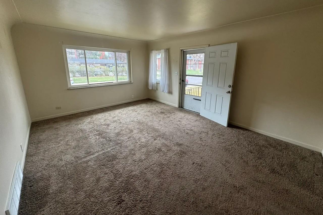 1892 S Garfield St - Photo 3 of 20