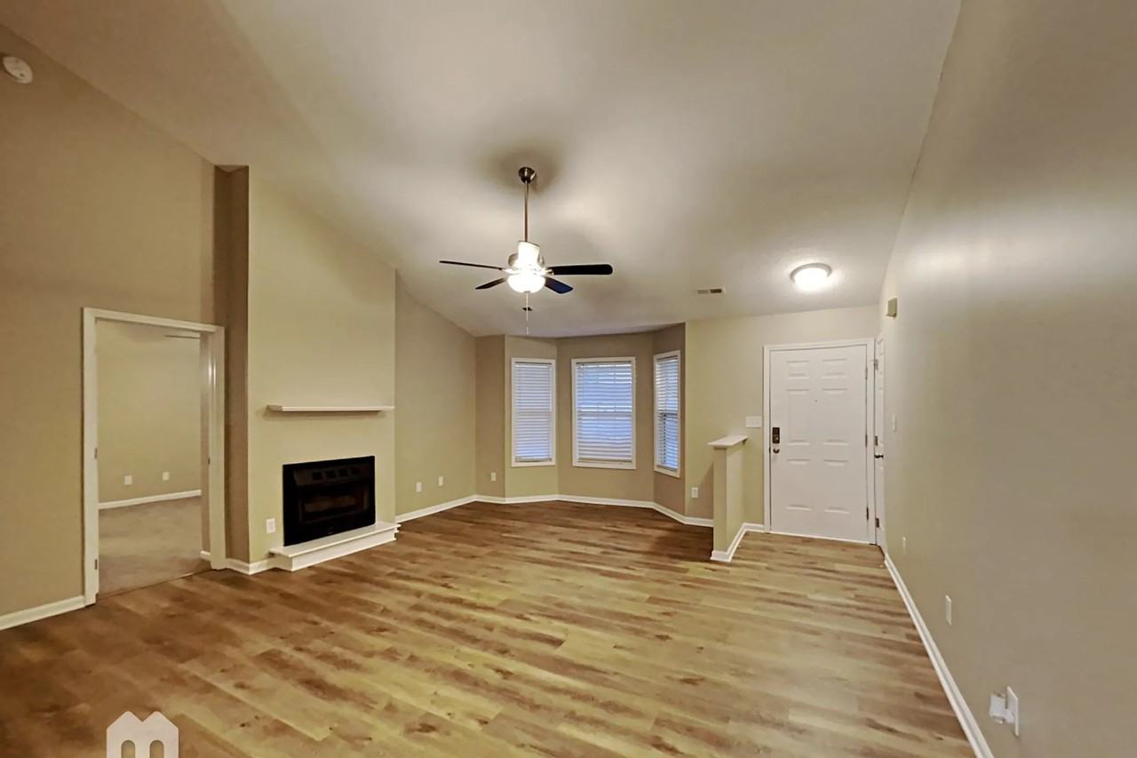 1312 Fosteria Ln - Photo 2 of 24