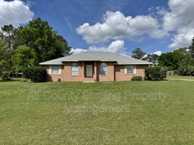 375 Sw Huntington Gln - Photo 1 of 1