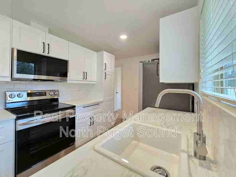 4521 122nd Pl Ne - Photo 7 of 25