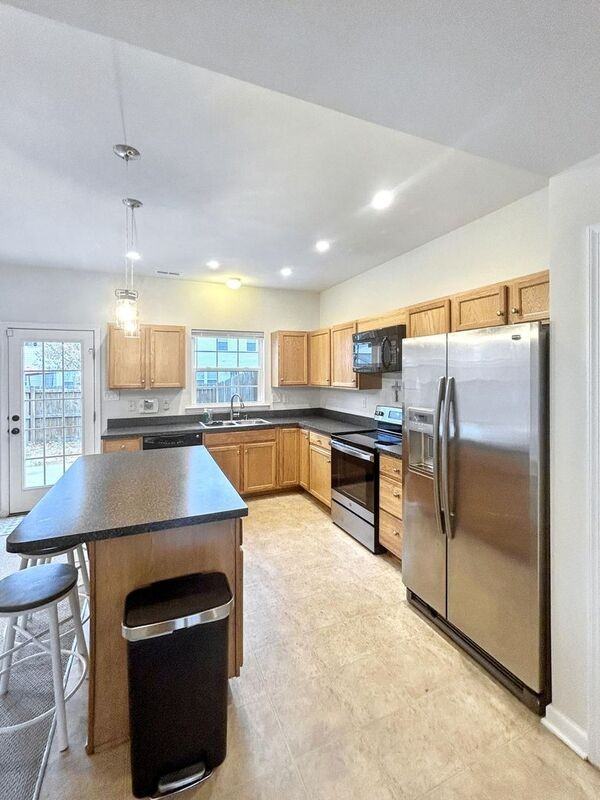 127 Colter Dr - Photo 2 of 25