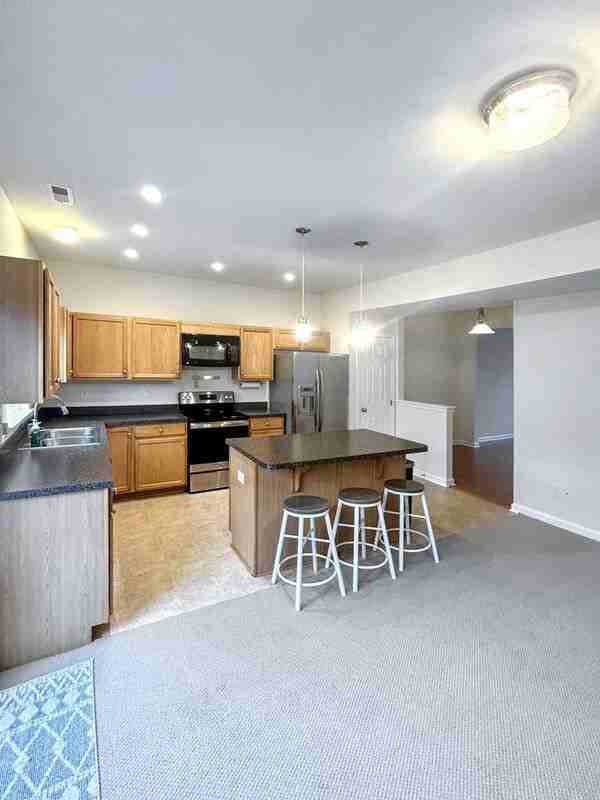 127 Colter Dr - Photo 3 of 25