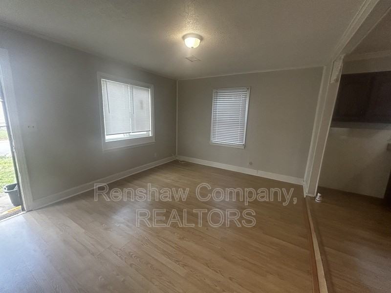 106 New St - Photo 2 of 13