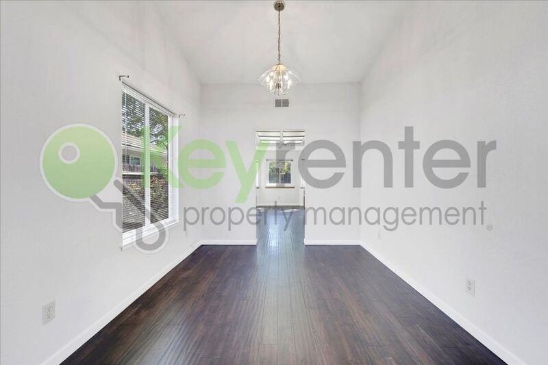 2624 Walnut Ave - Photo 7 of 49