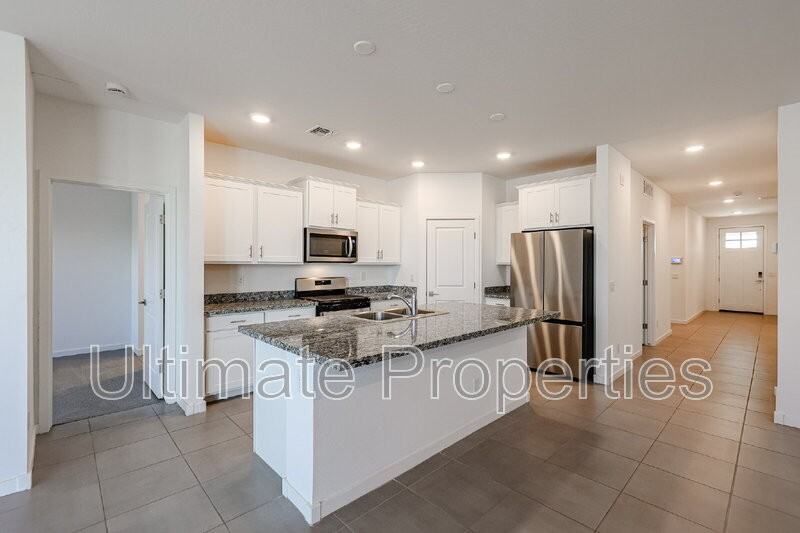 14466 W Hackamore Dr - Photo 5 of 26