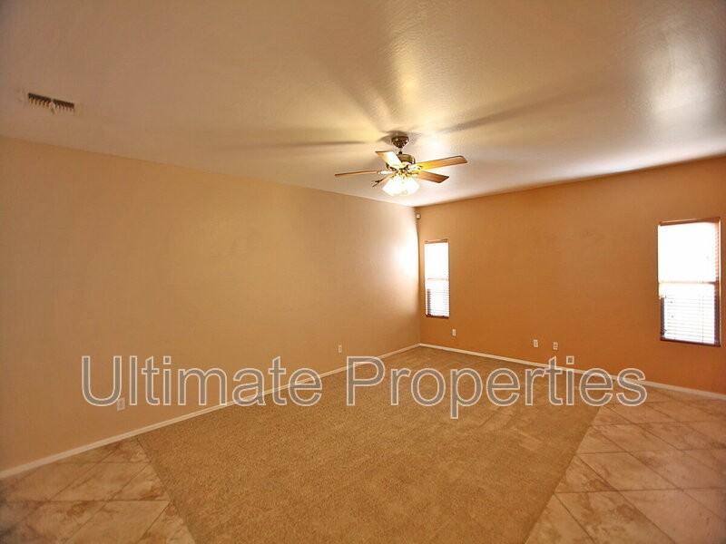 17572 W Lundberg St - Photo 3 of 16