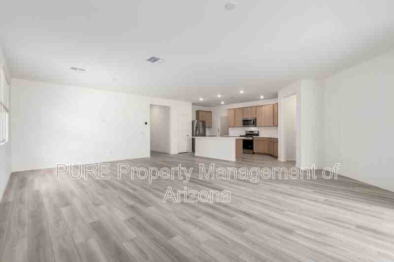 17614 W Oberlin Way - Photo 3 of 28