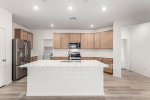 featured image of 17614 W Oberlin Way