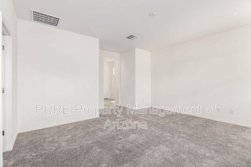 17614 W Oberlin Way - Photo 7 of 28