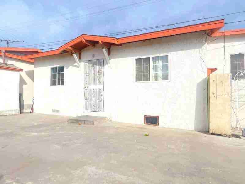 1212 1/2 Spence St - Photo 2 of 15