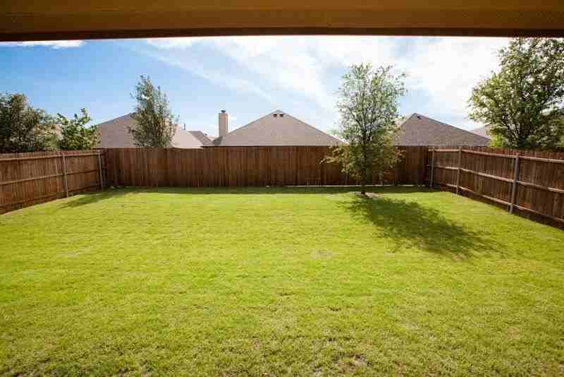517 Kelvington Dr - Photo 2 of 37