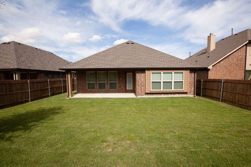 517 Kelvington Dr - Photo 3 of 37