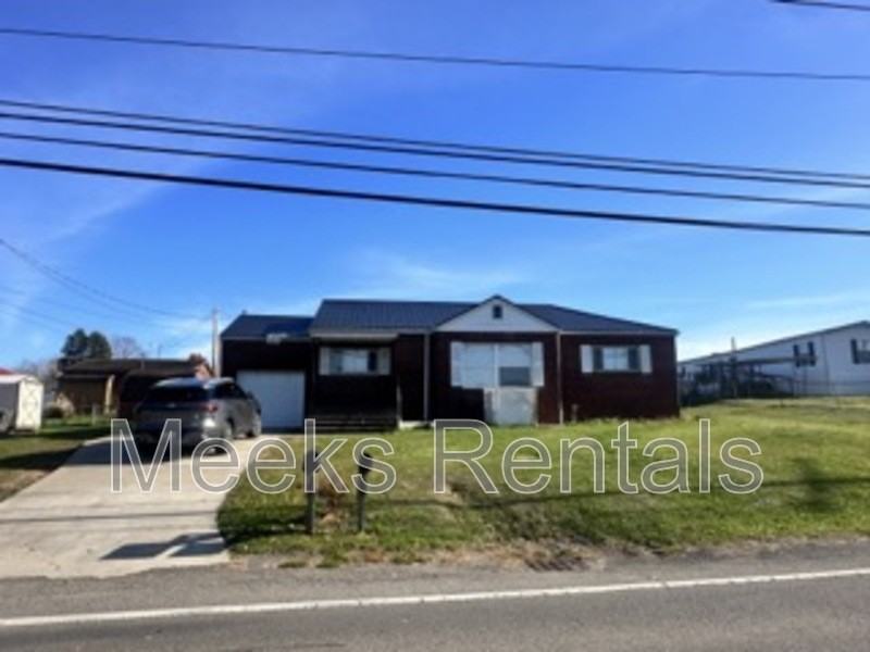 2485 Main St - Photo 2 of 3