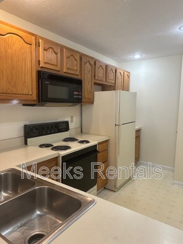 412 Fletcher Rd #5 - Photo 2 of 11