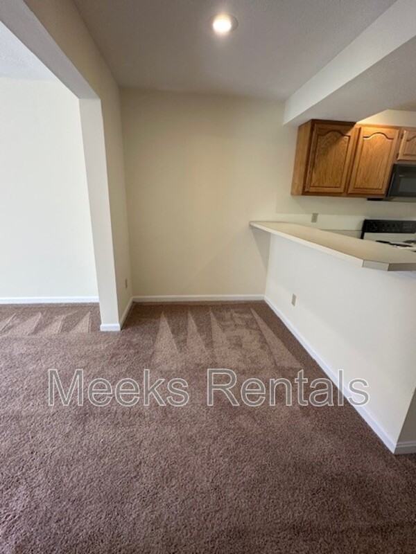 412 Fletcher Rd #5 - Photo 3 of 11