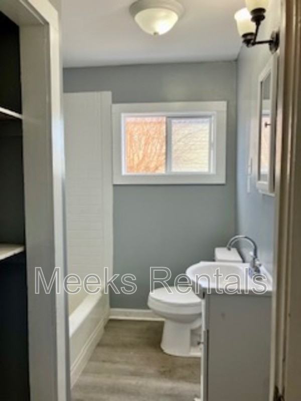 408 1st St #12 - Photo 2 of 3