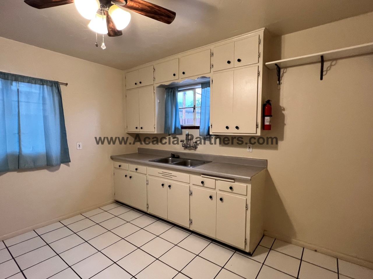 1412 N Euclid Ave - Photo 4 of 10