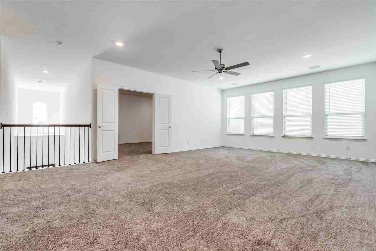 8129 Lindheimer Ln - Photo 3 of 11