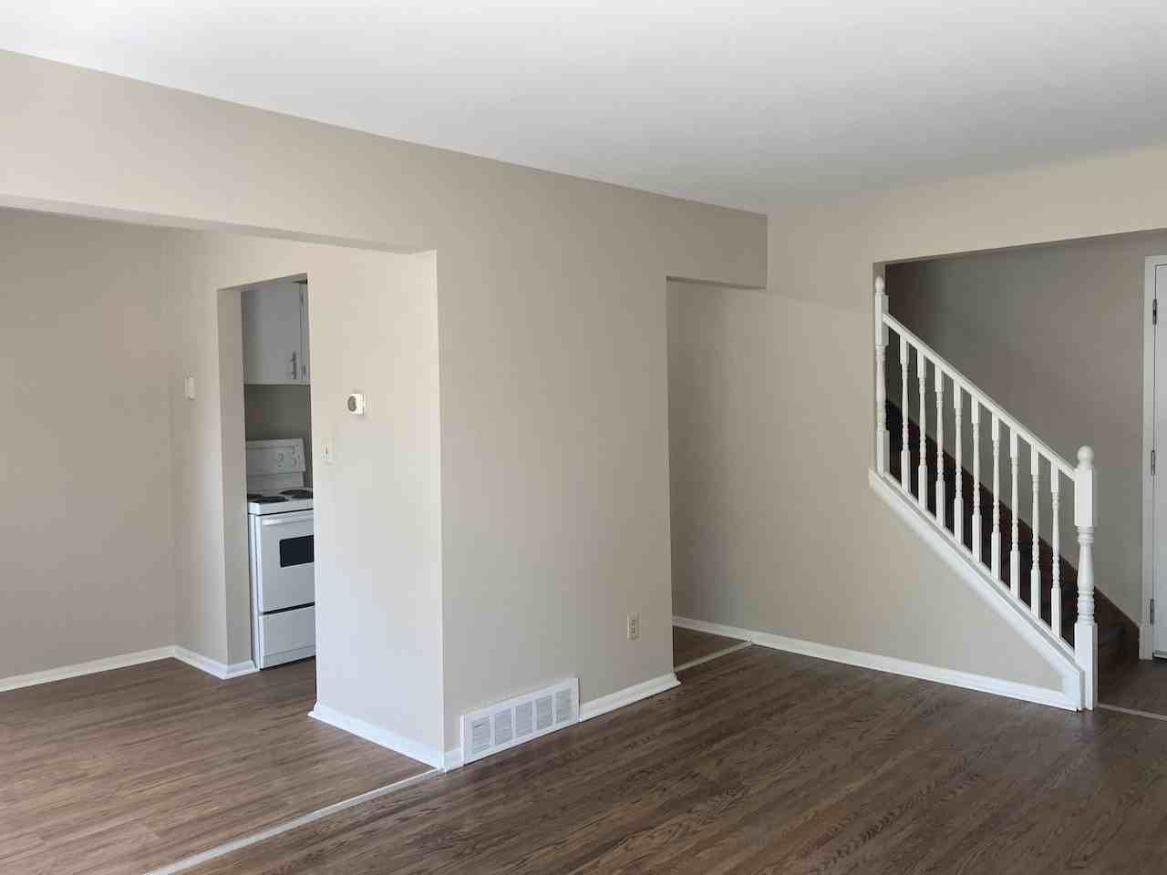 1701 Columbia Crt - Photo 4 of 20