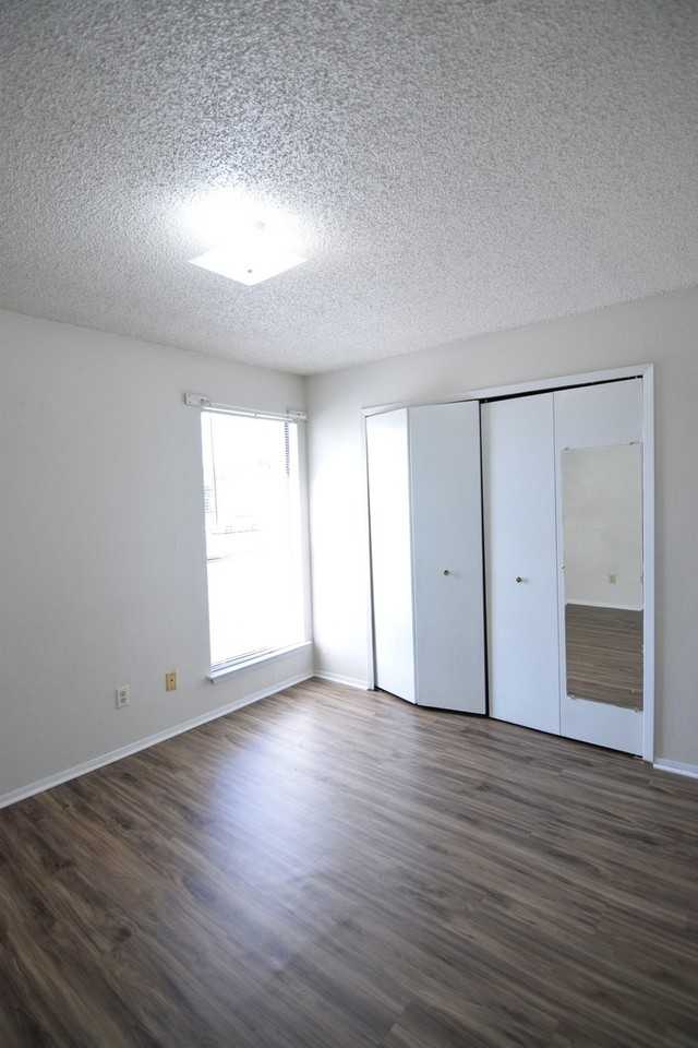 1610 Kelly Dr - Photo 4 of 14