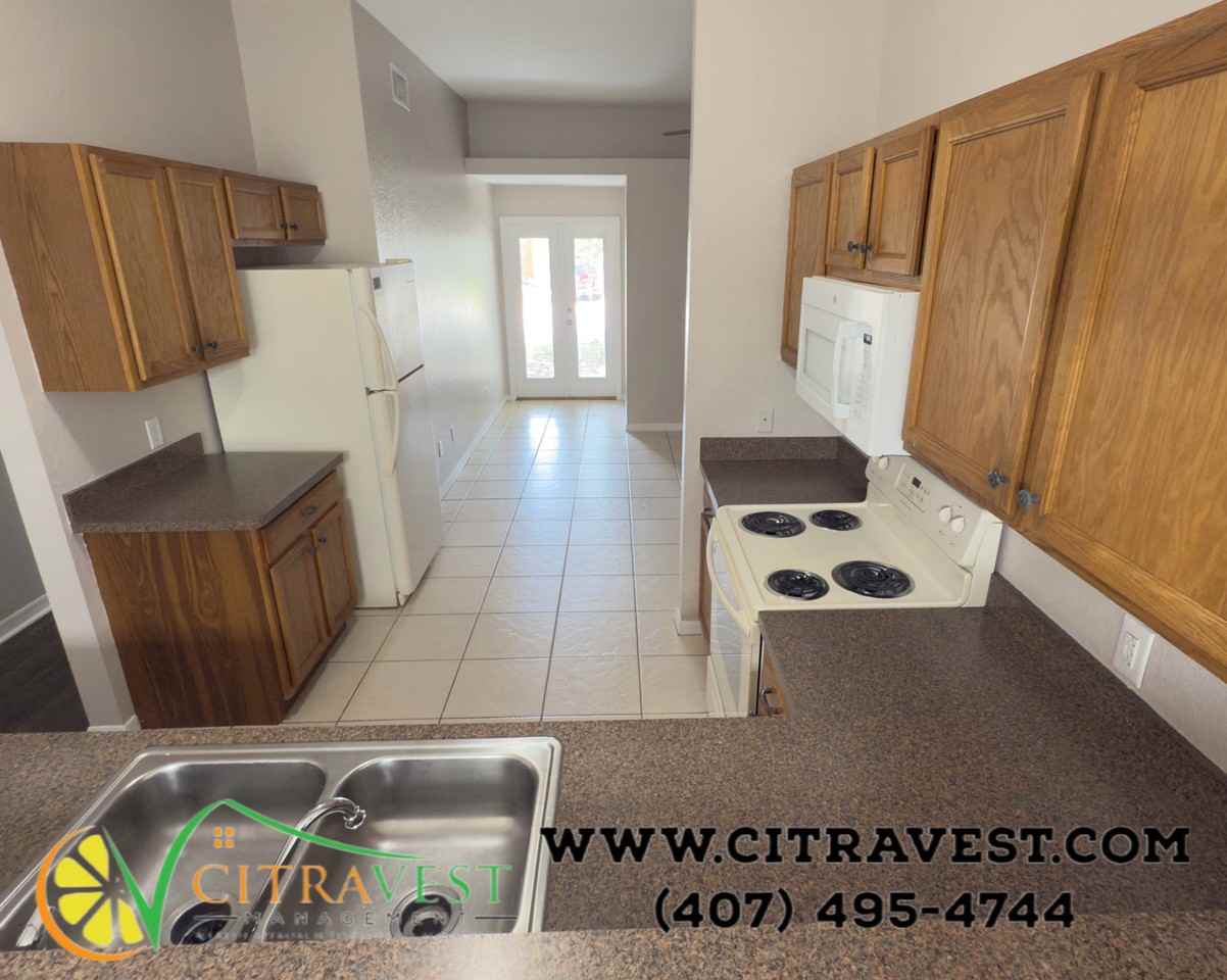 221 Madalyn Ct - Photo 3 of 18